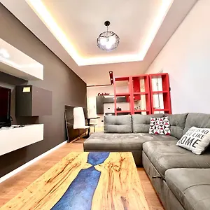 Downtown Grand Comfort Apartment Tirana
